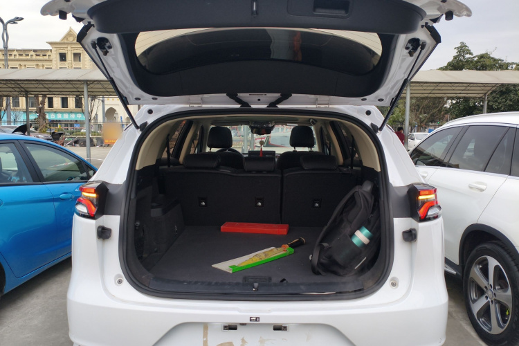 比亚迪 唐 2018款 2.0T 自动智联尊贵型 5座 国V局部细节23