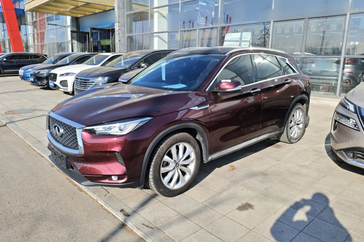 英菲尼迪QX50 2018款 2.0T 两驱时尚版车身外观4