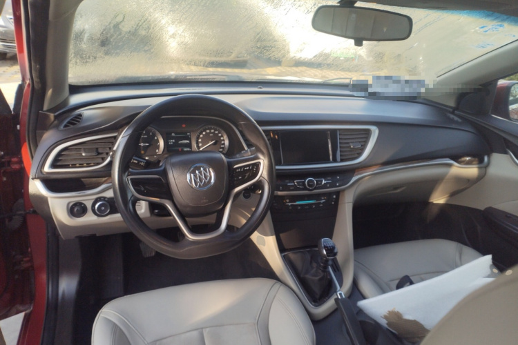 别克 英朗 2015款 15N 手动豪华型中控内饰12