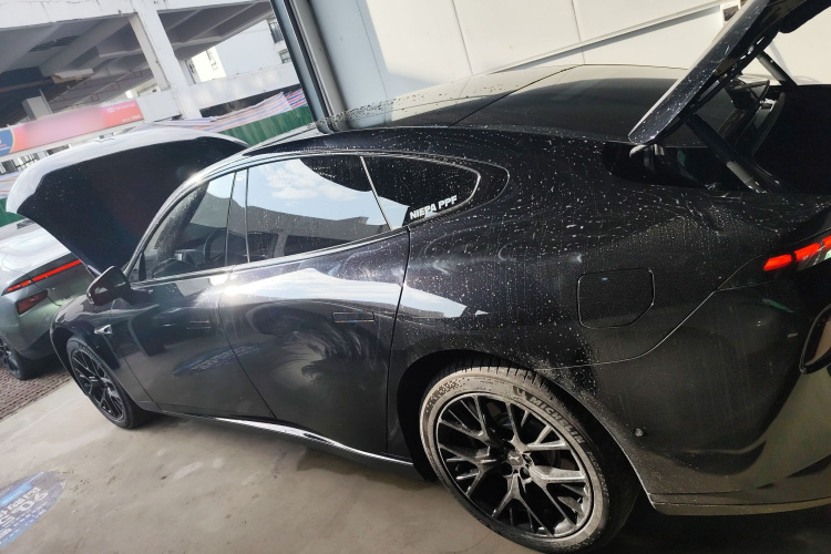 小鹏P7 2024款 P7i 702 Max 鹏翼版车身外观6003