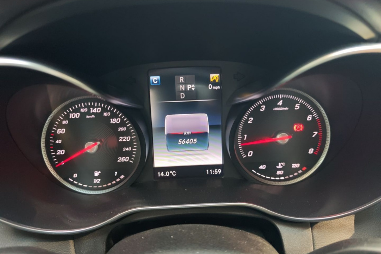 奔驰C级 2017款 C 200 L 运动版局部细节14