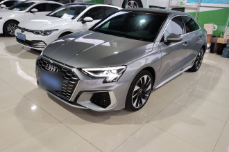 奥迪A3 2024款 A3L Limousine 35 TFSI 时尚运动型