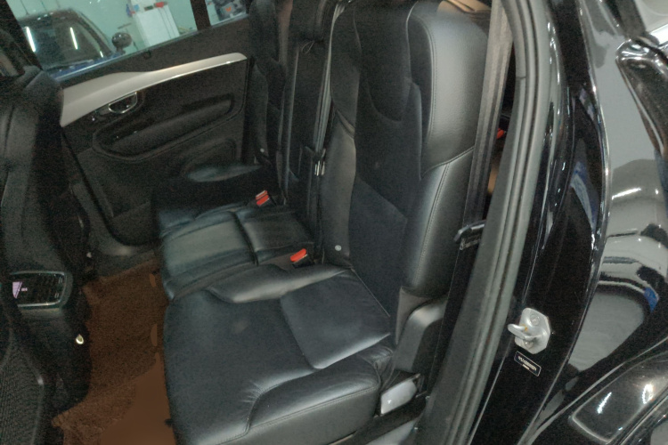 沃尔沃XC90 2015款 T6 智逸版 7座中控内饰7004