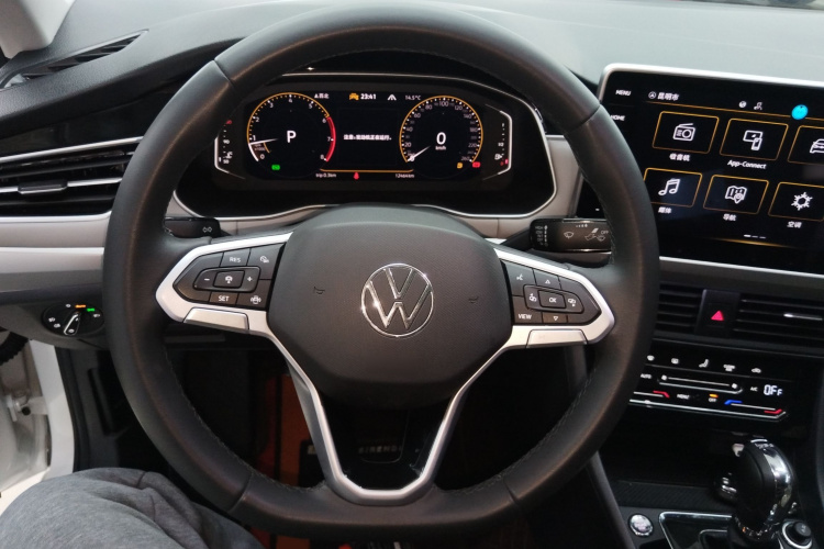 大众 宝来 2023款 300TSI DSG尊行版中控内饰13
