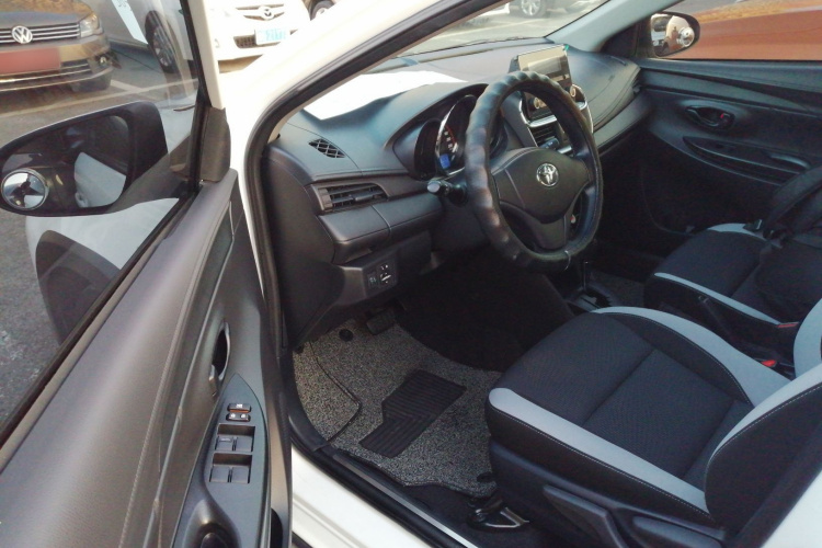 丰田 YARiS L 致炫 2020款 致炫X 1.5L CVT领先版中控内饰20