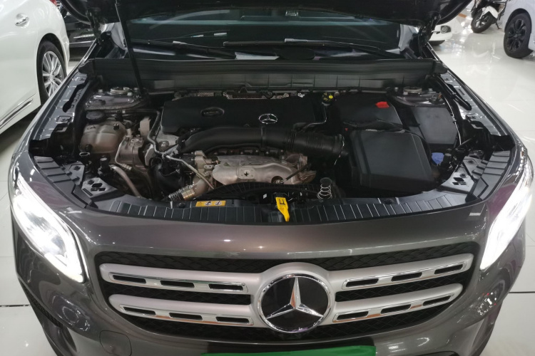 奔驰GLB 2023款 GLB 220 时尚型机舱底盘24