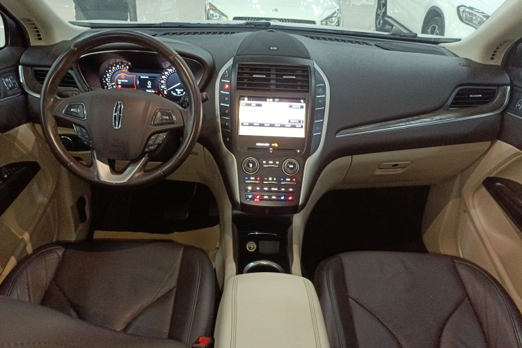 林肯MKC 2019款 2.0T 两驱尊雅版 国VI中控内饰12