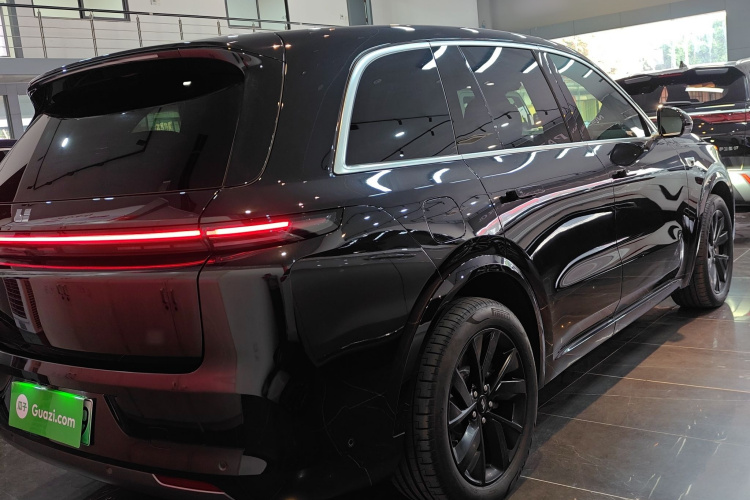 理想汽车 理想L8 2023款 Air车身外观7