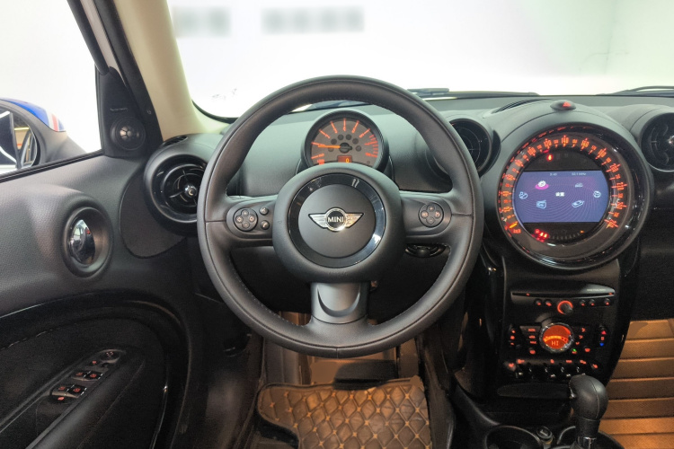 MINI Countryman 2014款 1.6T COOPER ALL4 Excitement中控内饰13