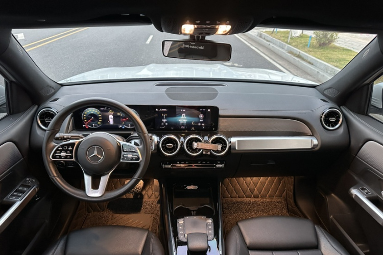 奔驰GLB 2020款 GLB 180 时尚型局部细节16