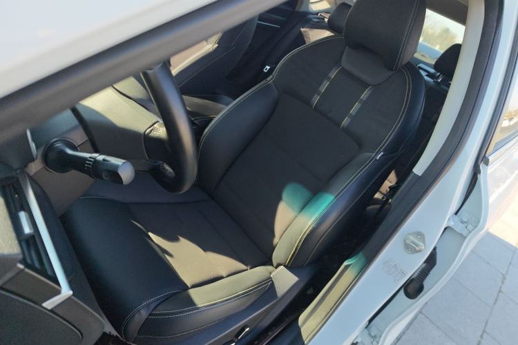 吉利汽车 缤瑞 2021款 1.4T CVT亚运版局部细节19