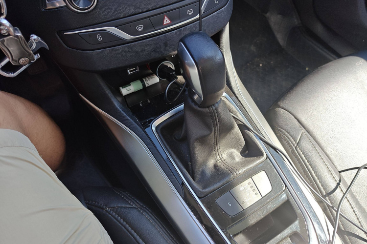 标致308S 2015款 1.6T 自动劲驰版局部细节18