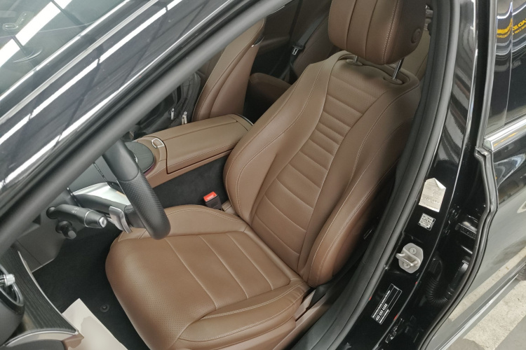 奔驰E级 2021款 改款 E 300 L 运动时尚型中控内饰19