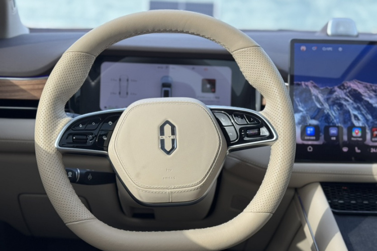 鸿蒙智行 问界M7 2024款 1.5T 后驱Plus版 5座局部细节13