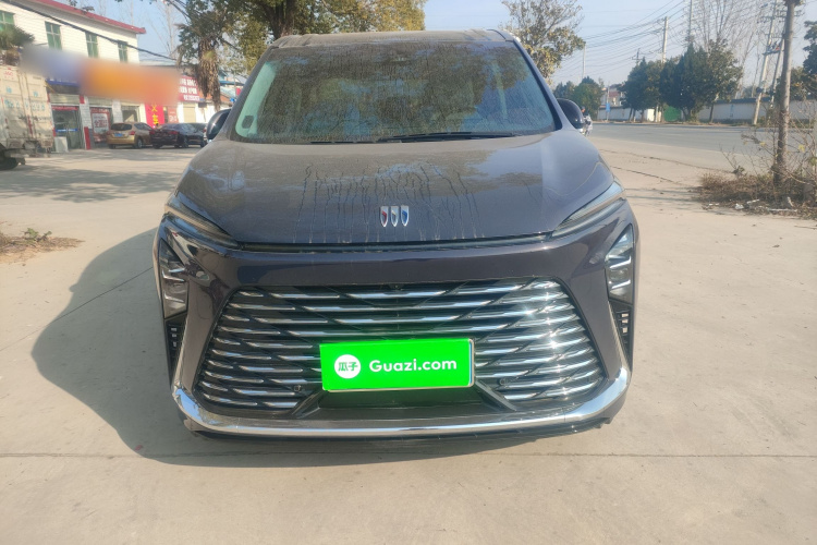 别克GL8 2025款 陆尊 尊享版车身外观2