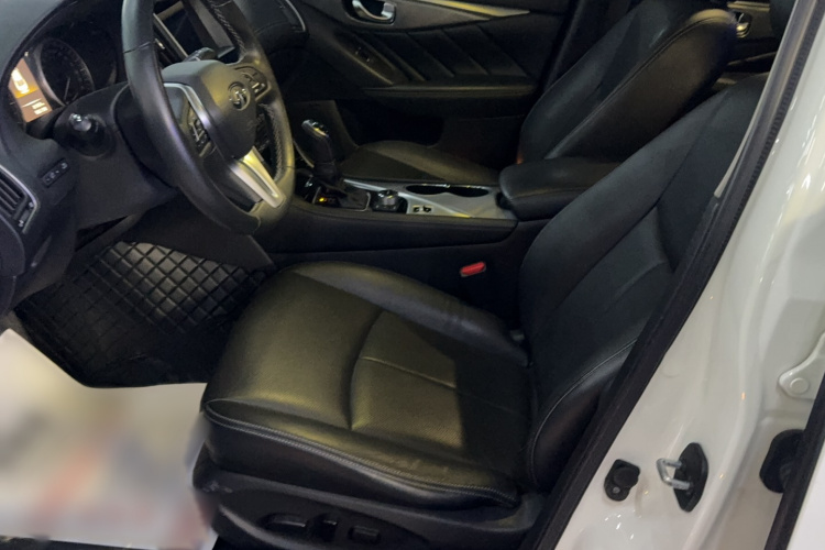 英菲尼迪Q50L 2021款 2.0T 逸享版局部细节19