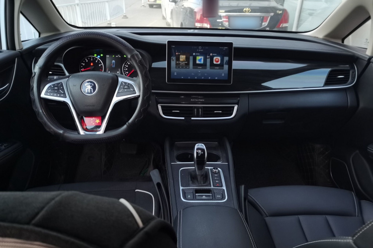 比亚迪 宋MAX 2019款 1.5T 自动智联睿逸天窗型 7座 国VI中控内饰12