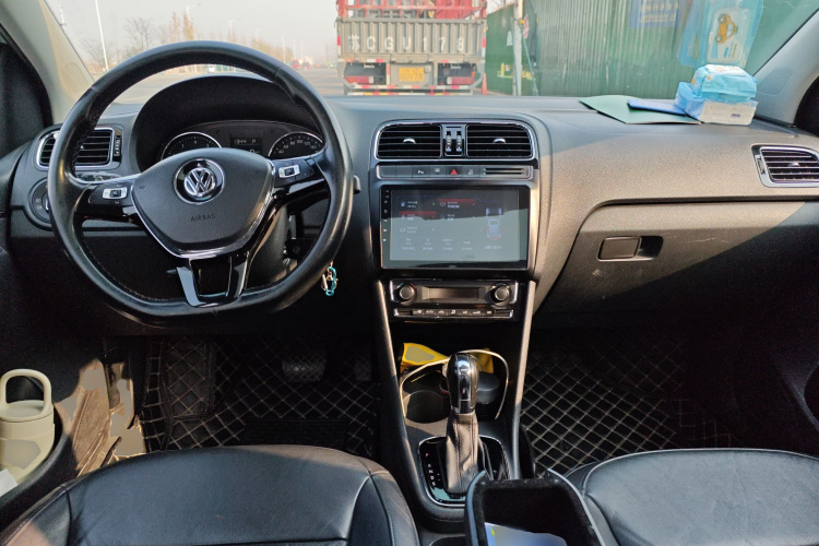 大众 Polo 2014款 1.6L 自动豪华版中控内饰12