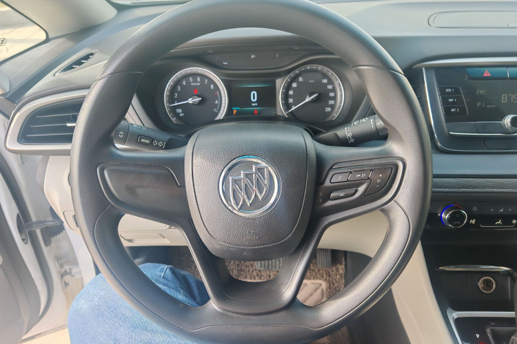 别克GL6 2019款 18T 6座精英型 国V局部细节13