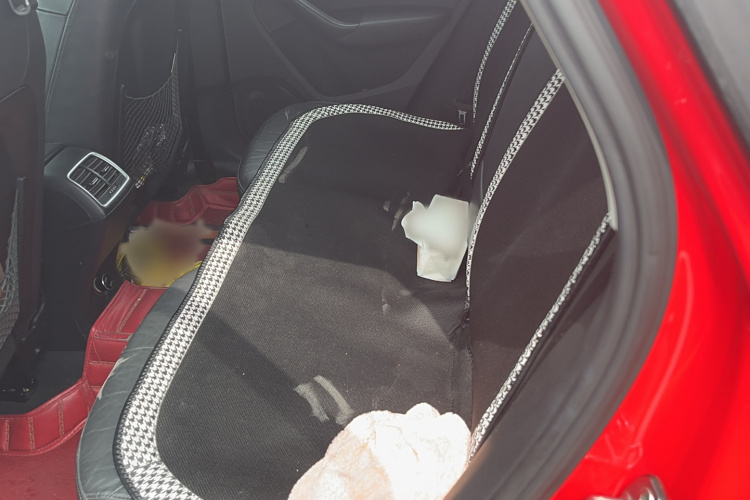 奥迪Q3 2017款 30 TFSI 时尚型中控内饰7001