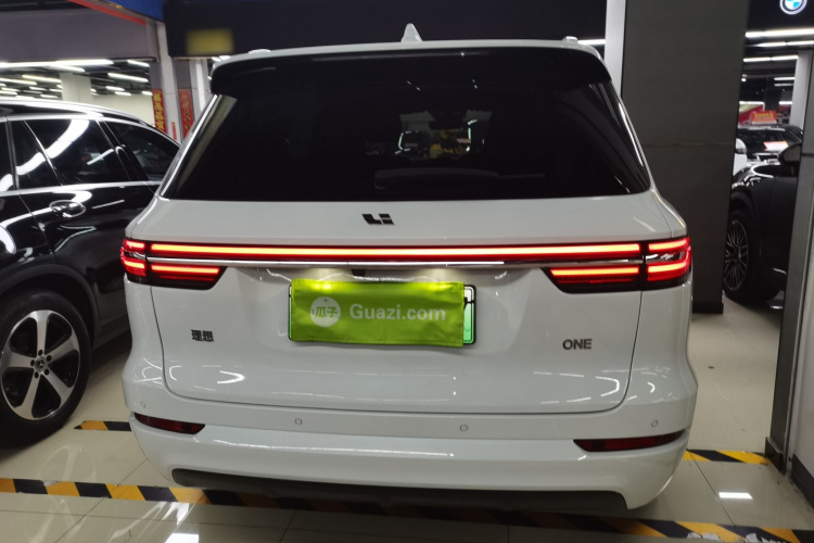 理想汽车 理想ONE 2021款 增程6座版车身外观6