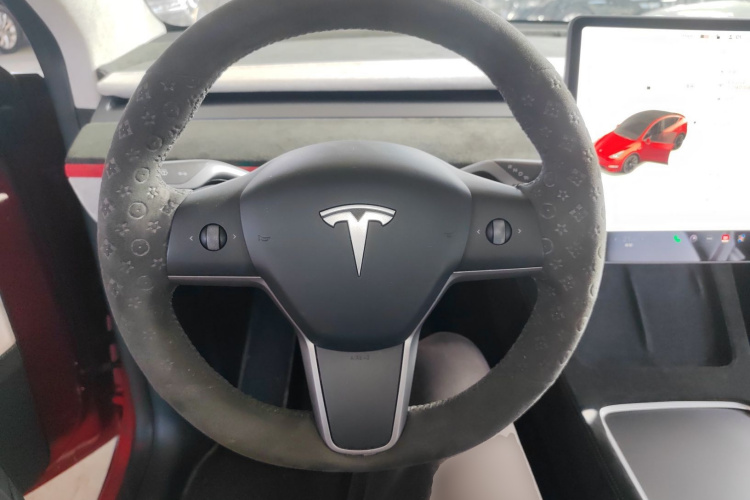 特斯拉 Model Y 2021款 长续航全轮驱动版中控内饰13