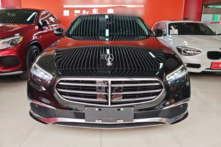 奔驰E级 2023款 E 300 L 豪华型车身外观2