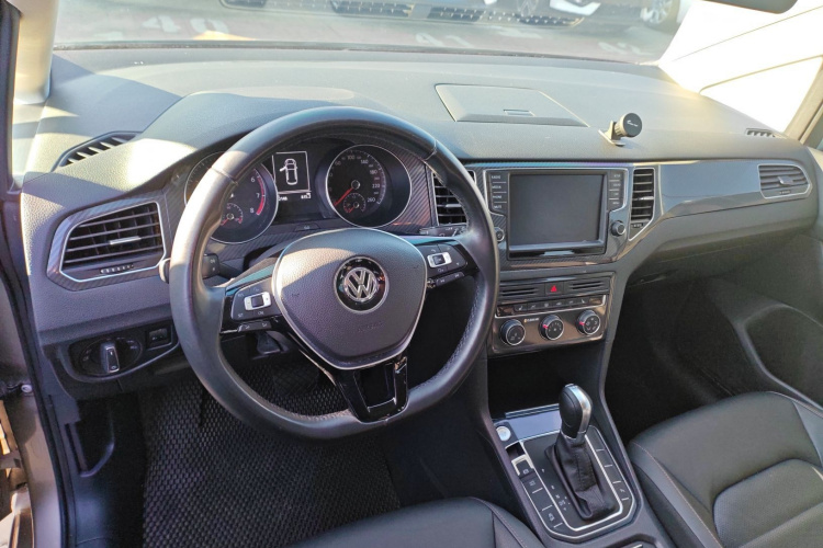 大众 高尔夫·嘉旅 2016款 280TSI 自动豪华型中控内饰7004