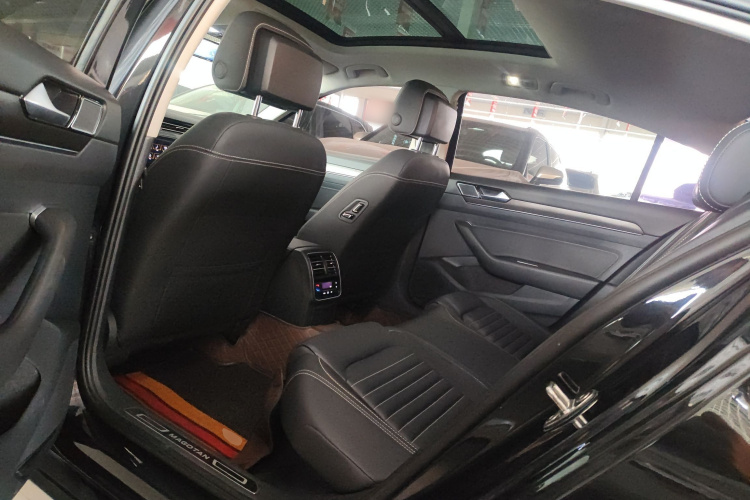 大众 迈腾 2020款 330TSI DSG 领先型中控内饰21