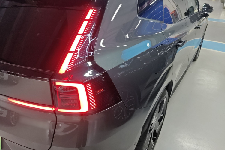 沃尔沃XC70插电式混动 2026款 四驱超长续航Ultra车身外观9