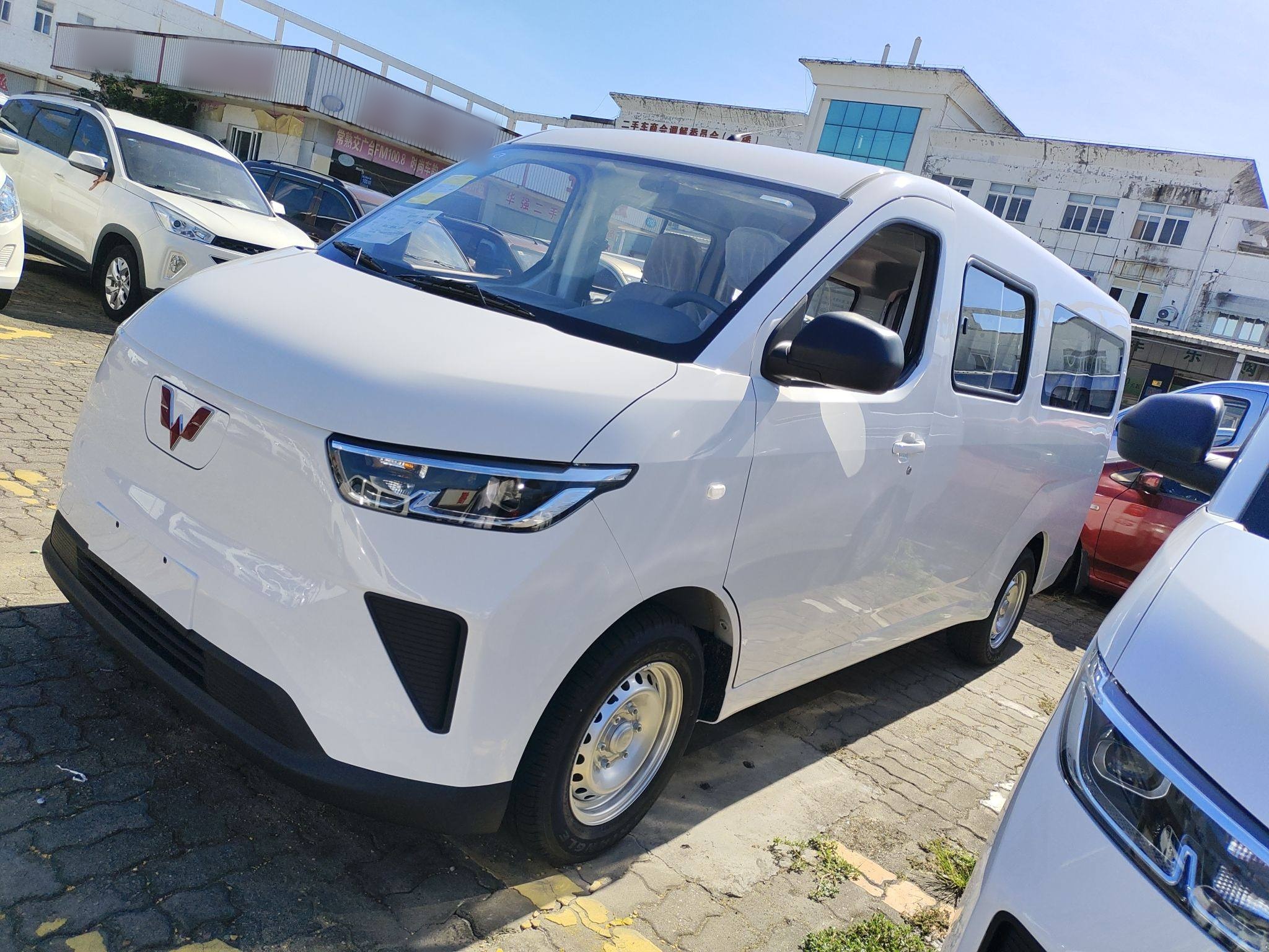 五菱汽车 五菱扬光 2024款 300KM 舒适型客车版 75kW