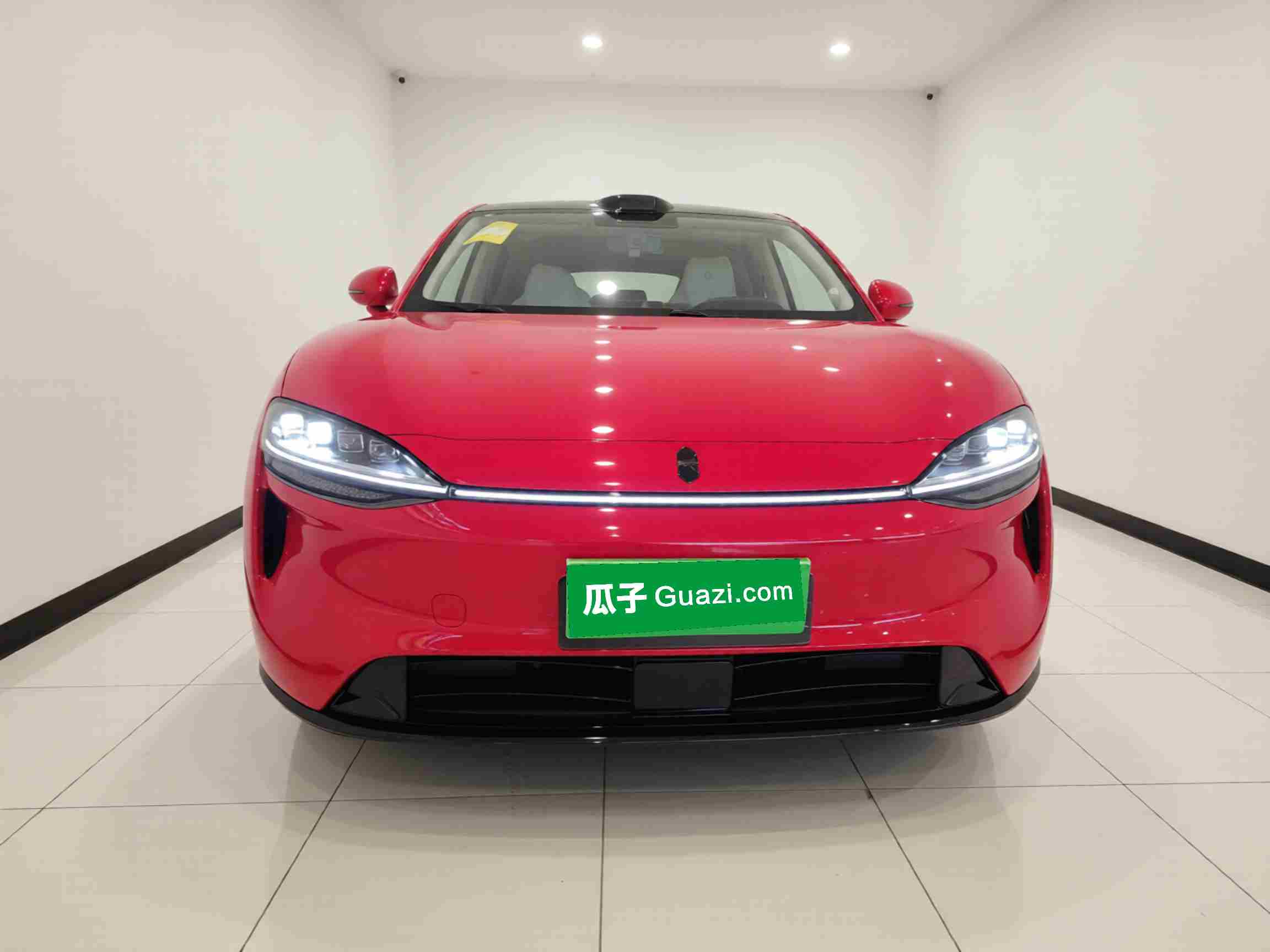 东莞二手鸿蒙智行智界R7 2026款，八百公里续航通勤一周够用吗？