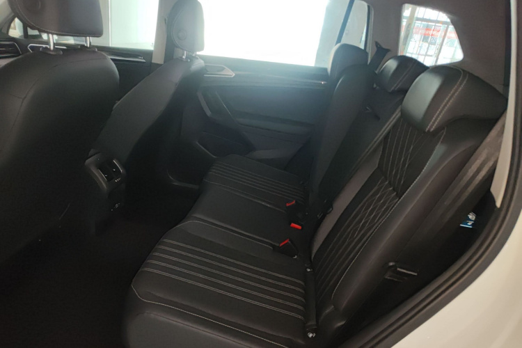 大众 途观L 2023款 330TSI 自动两驱舒享版中控内饰21