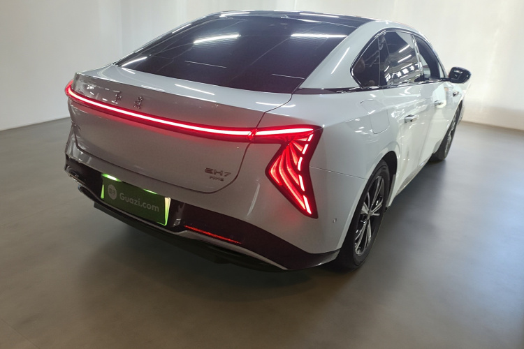 红旗EH7 2024款 690 Pro车身外观7