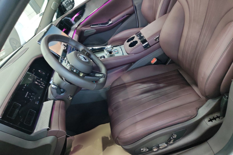 腾势Z9GT 2024款 1100四驱Ultra版局部细节19