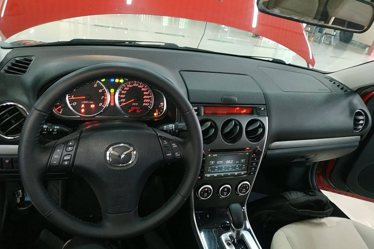 马自达6 2015款 2.0L 自动时尚型中控内饰7002