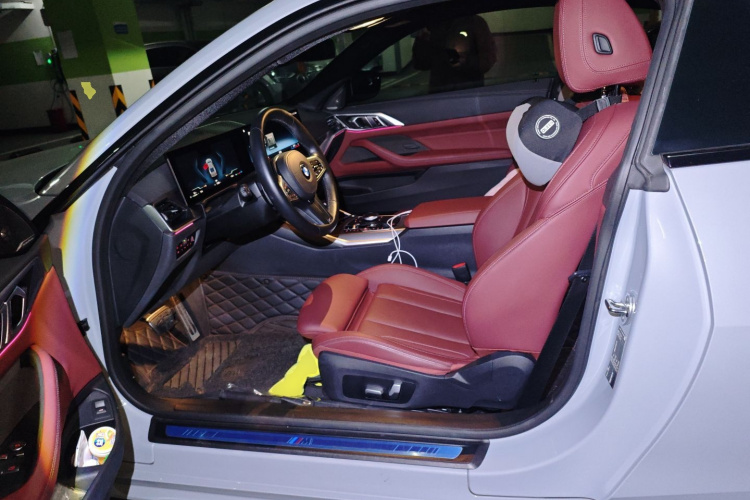 宝马4系 2023款 425i M运动曜夜套装中控内饰19