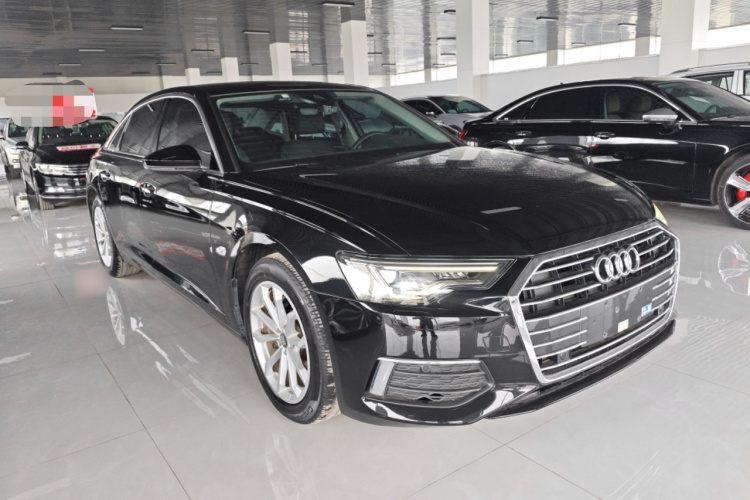 奥迪A6L 2021款 40 TFSI 豪华致雅型车身外观3