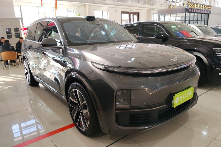 理想汽车 理想L9 2022款 Max车身外观3