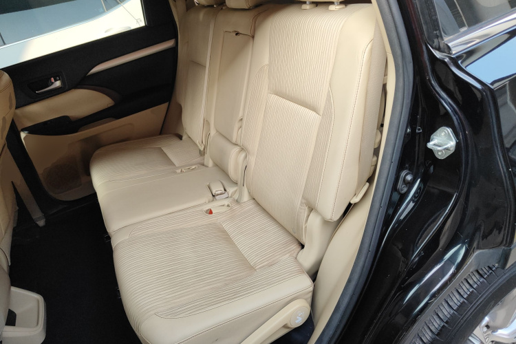 丰田 汉兰达 2015款 2.0T 两驱精英版 7座中控内饰7004