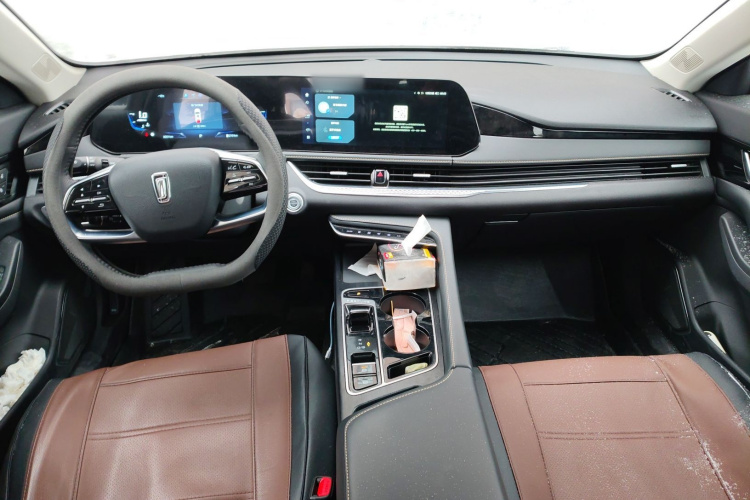 奔腾B70 2025款 龙耀版 1.5T 欢享型中控内饰12