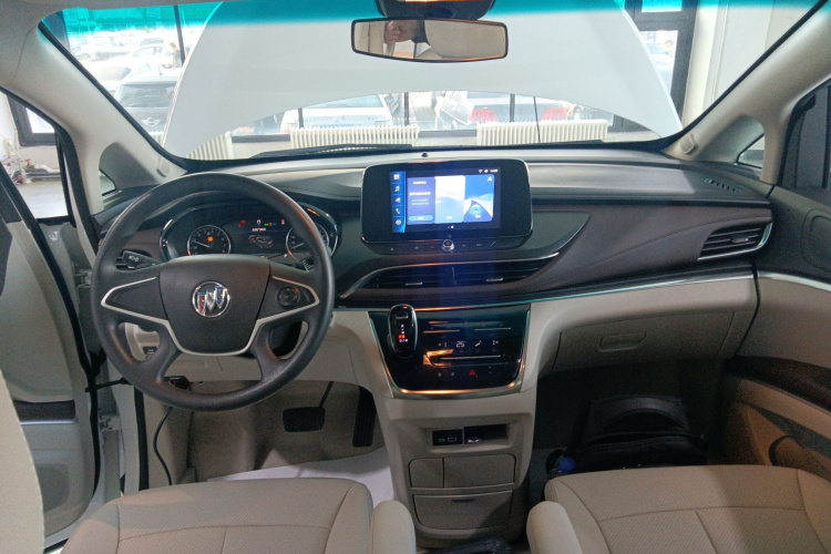 别克GL8 2022款 陆上公务舱 652T 舒适型中控内饰7002