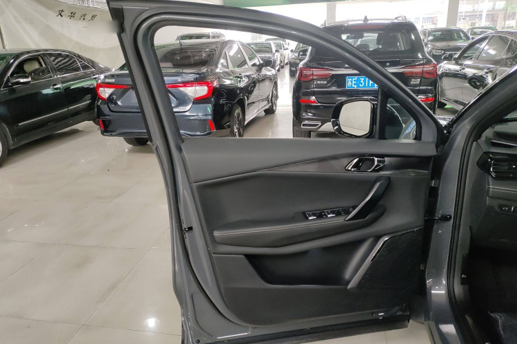 领克06 2023款 Remix 1.5T 劲Halo中控内饰7004