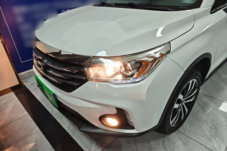 广汽传祺 传祺GS4 2017款 235T 自动两驱豪华智联版局部细节36