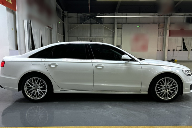 奥迪A6L 2016款 30 FSI 特别版车身外观6002