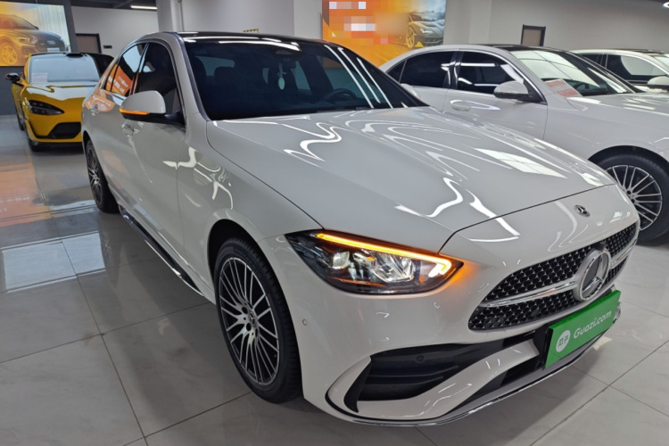 奔驰C级 2025款 C 260 L 运动版车身外观3