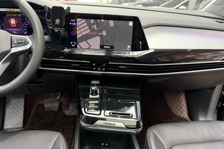 大众 揽境 2023款 改款 380TSI 四驱豪华佳境版Pro 6座局部细节16