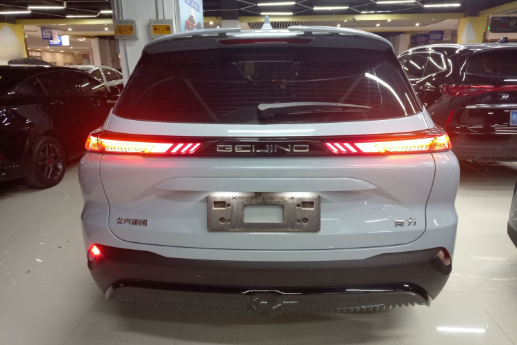 北京汽车 魔方 2023款 1.5T DCT青春版车身外观6