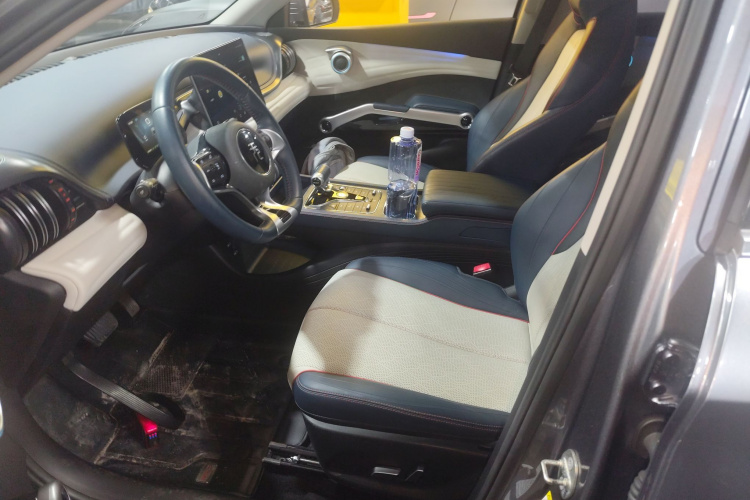 比亚迪 元PLUS 2022款 510KM 旗舰型中控内饰19