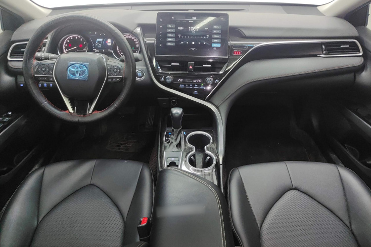 丰田 凯美瑞 2021款 2.0G 豪华版中控内饰12